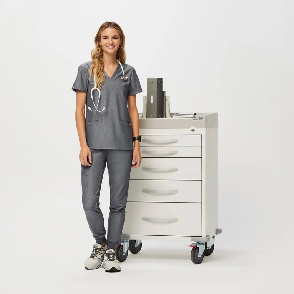 FIGS SCRUB TOP